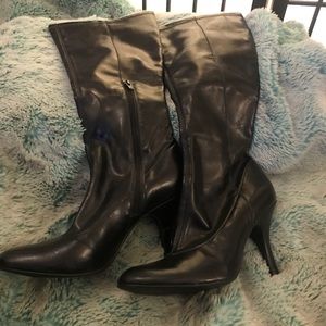 Gianni Bini 😛SEXY black boot! Tight! 😜